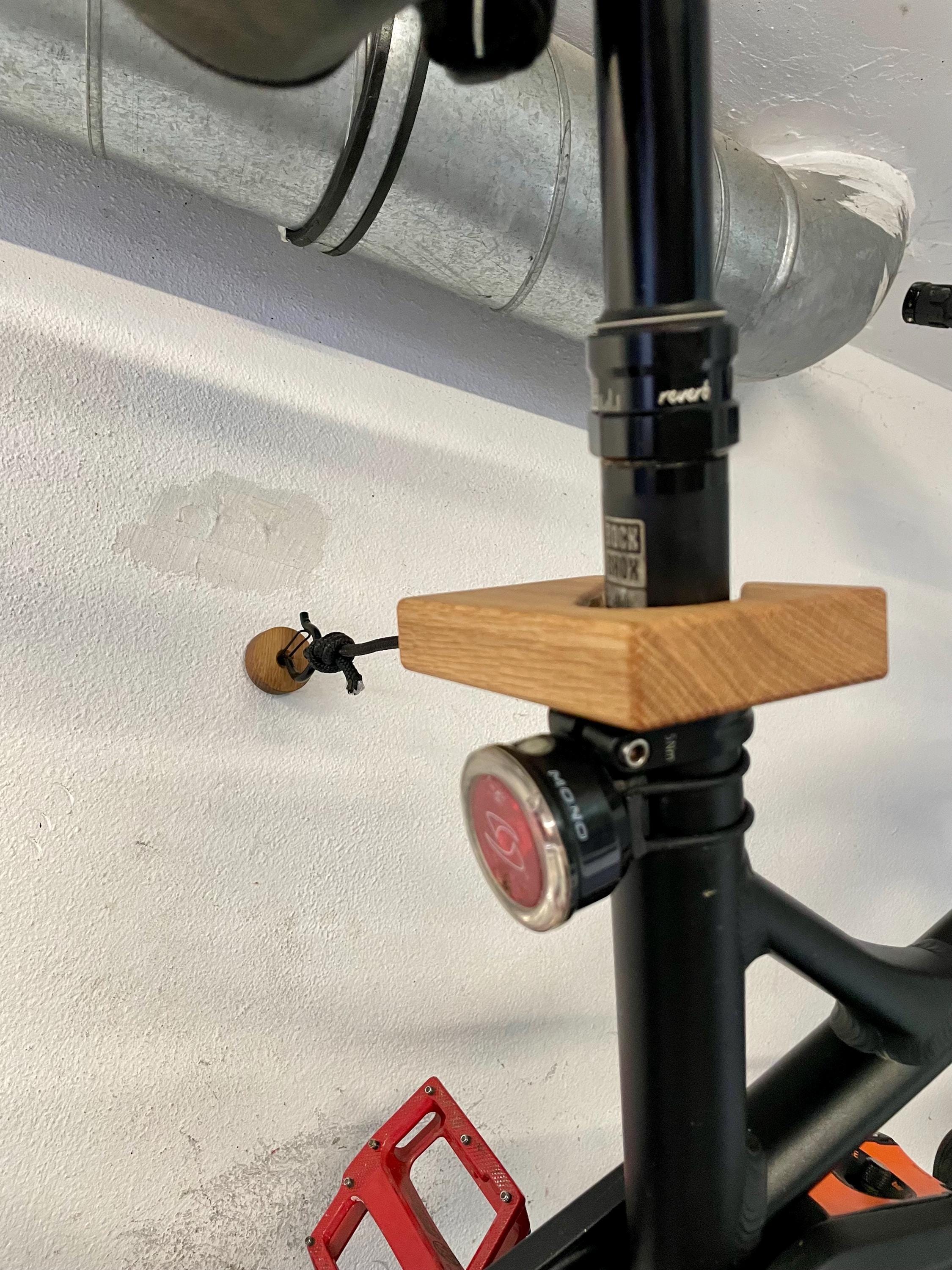 Fahrradhalterung aus Eiche handgefertigt - Holzatelier TheobaldHolzatelier Theobald