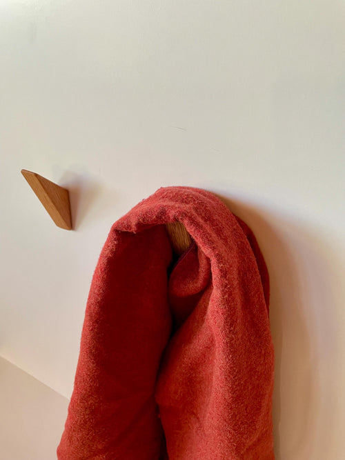 Wandhaken Eiche in Dreieckform - Holzatelier TheobaldHolzatelier Theobald