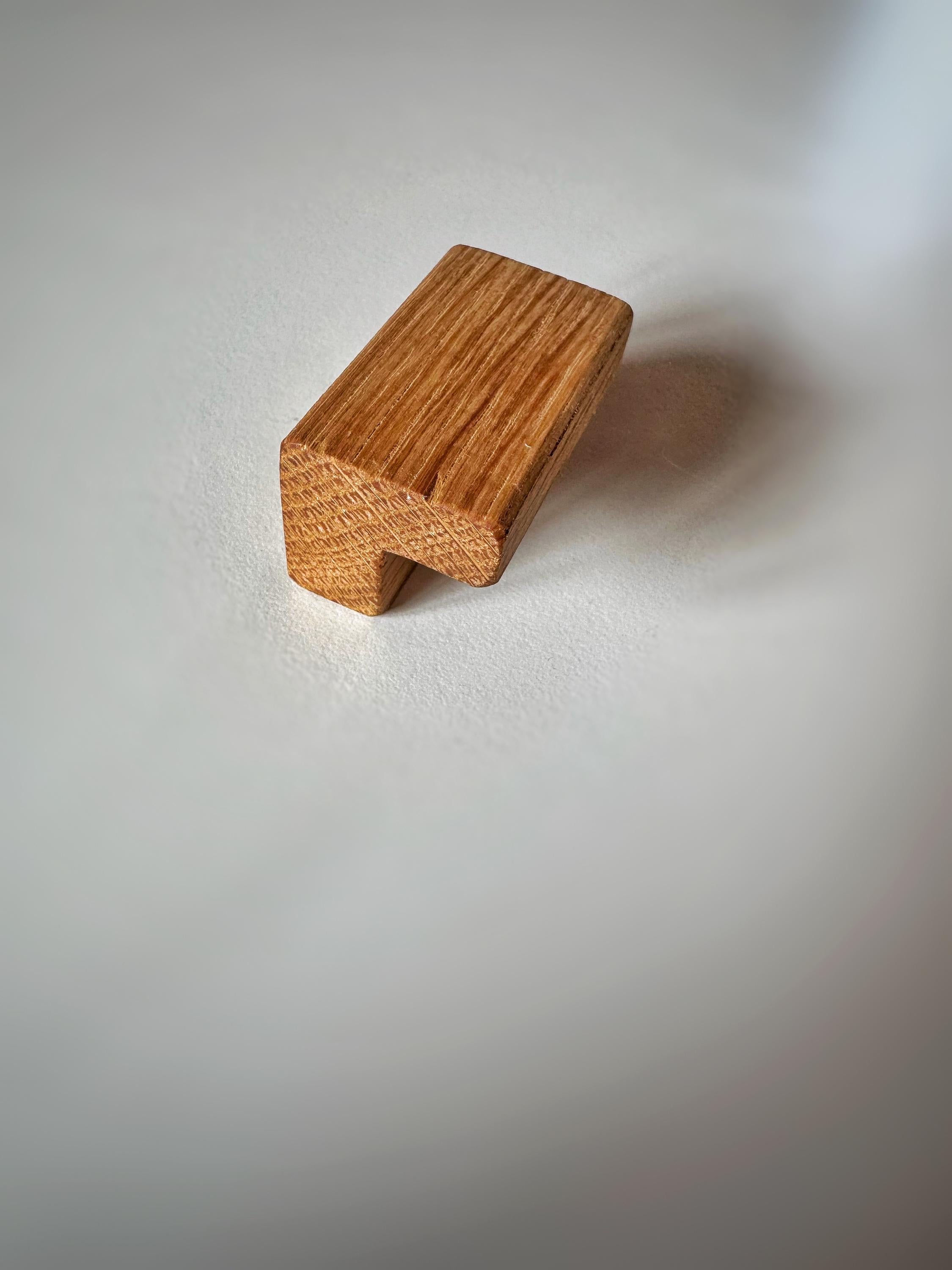 Möbelknopf Eiche in L - Form - Holzatelier TheobaldHolzatelier Theobald
