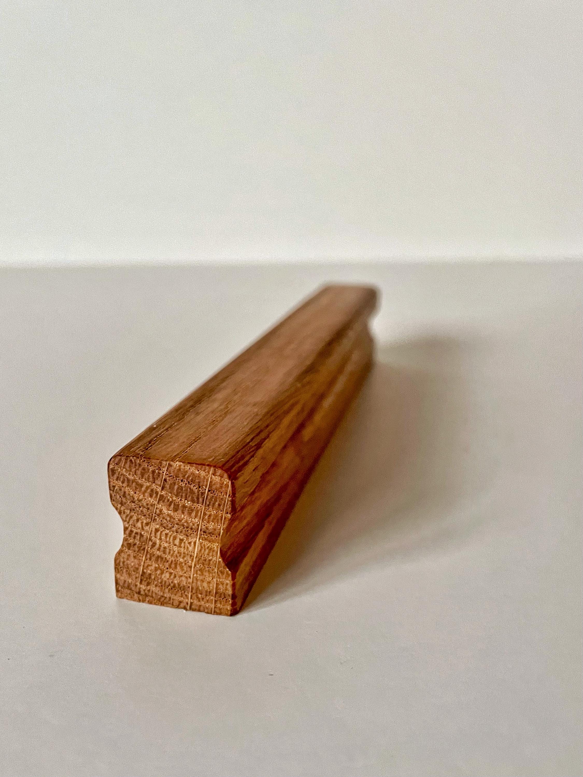 Möbelgriff Eiche in Muldenform