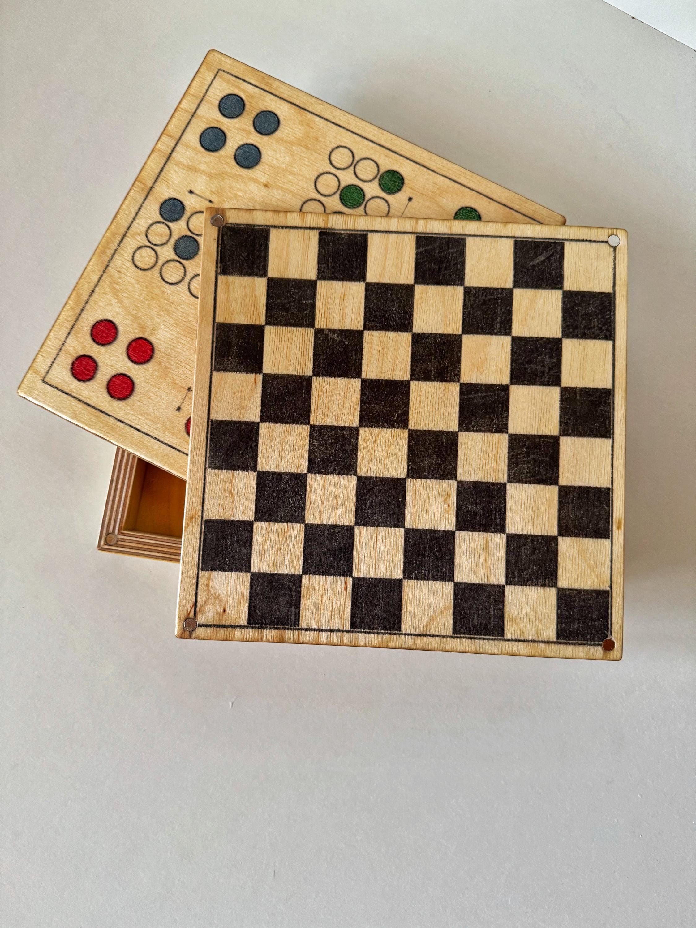 Spielesammlung aus Holz - Magnetisch