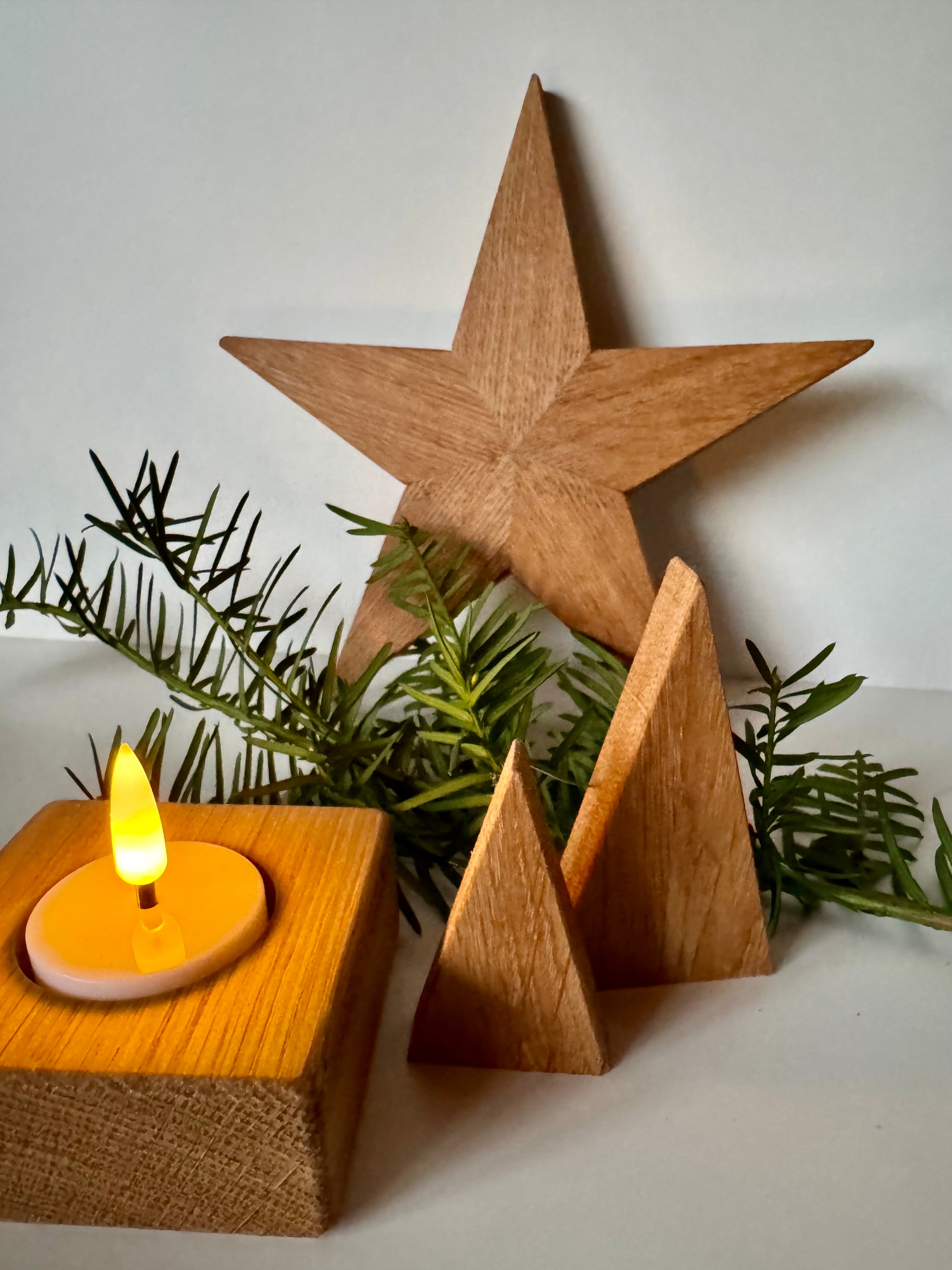 Holz Weihnachtsbäume aus Eiche - Holzatelier TheobaldHolzatelier Theobald