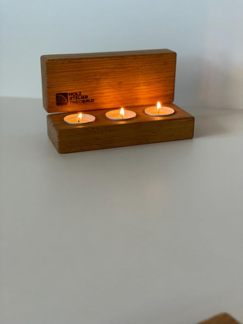 Teelichthalter aus Eiche - Holzatelier TheobaldHolzatelier Theobald180mm, für 3 Kerzen
