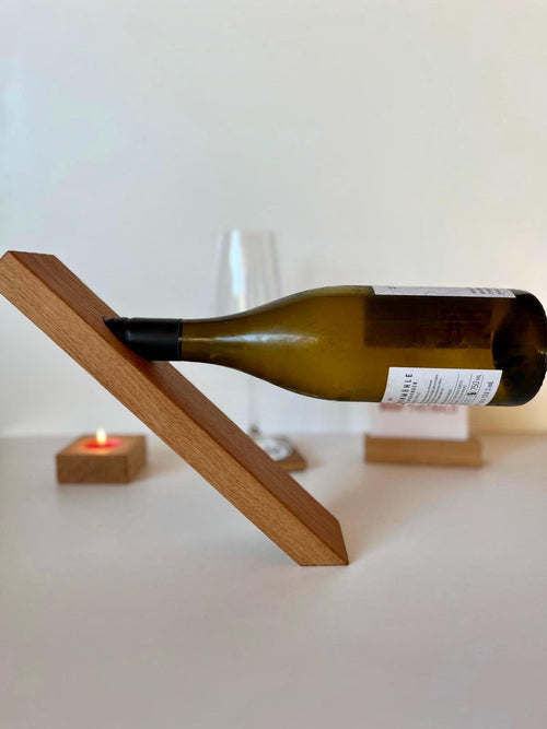 Schwebender Weinflaschenhalter aus Eiche - Holzatelier TheobaldHolzatelier TheobaldEiche